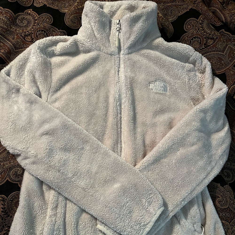Women’s North Face Osito Fleece size medium.